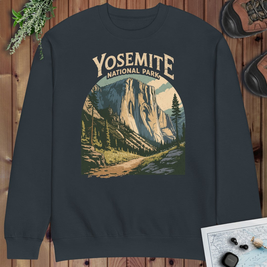 El Capitan Yosemite Valley Crewneck Sweatshirt Graphic Crewneck Sweatshirt in Navy