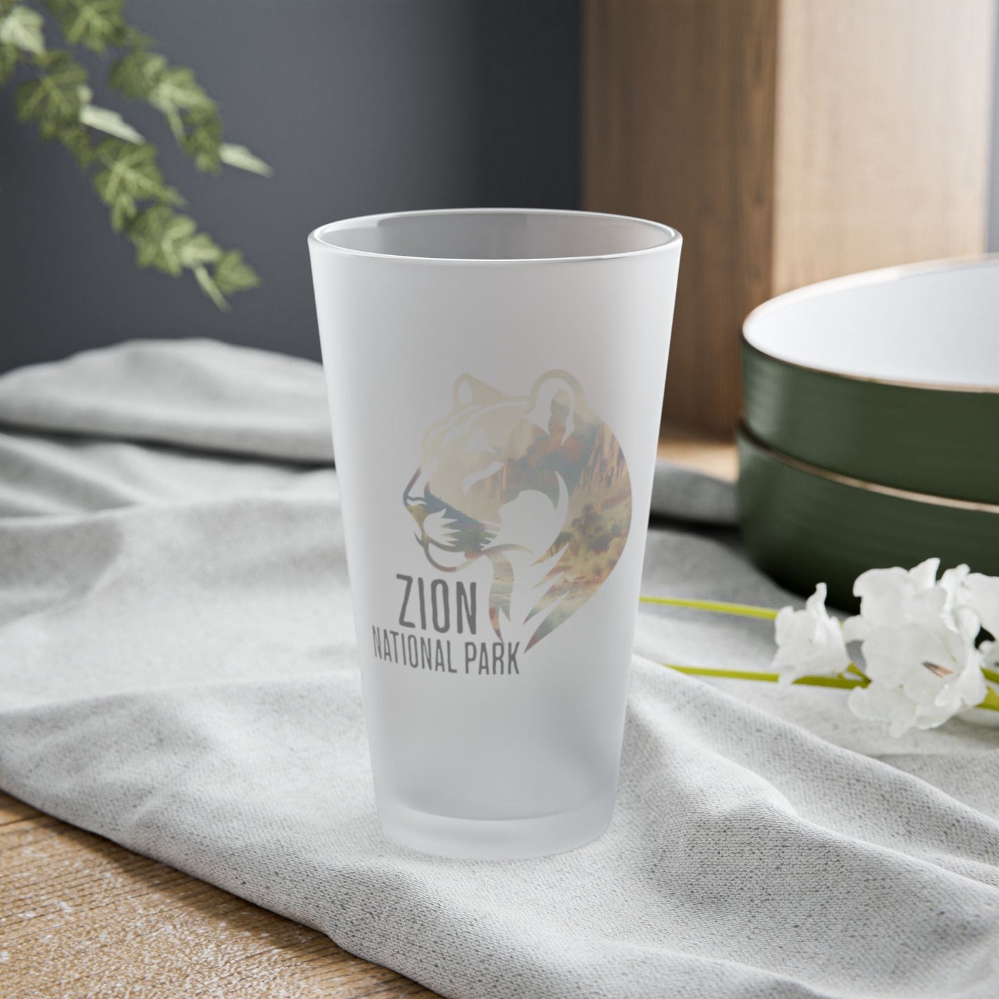 Zion National Park Mountain Lion Frosted Pint pint glass teelaunch