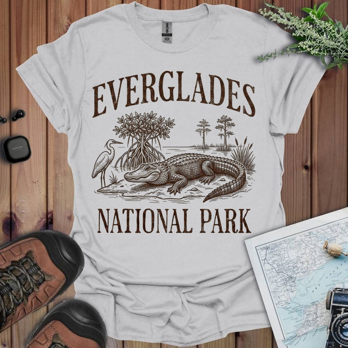 Everglades National Park Rustic Graphic T-Shirt in Ice Grey