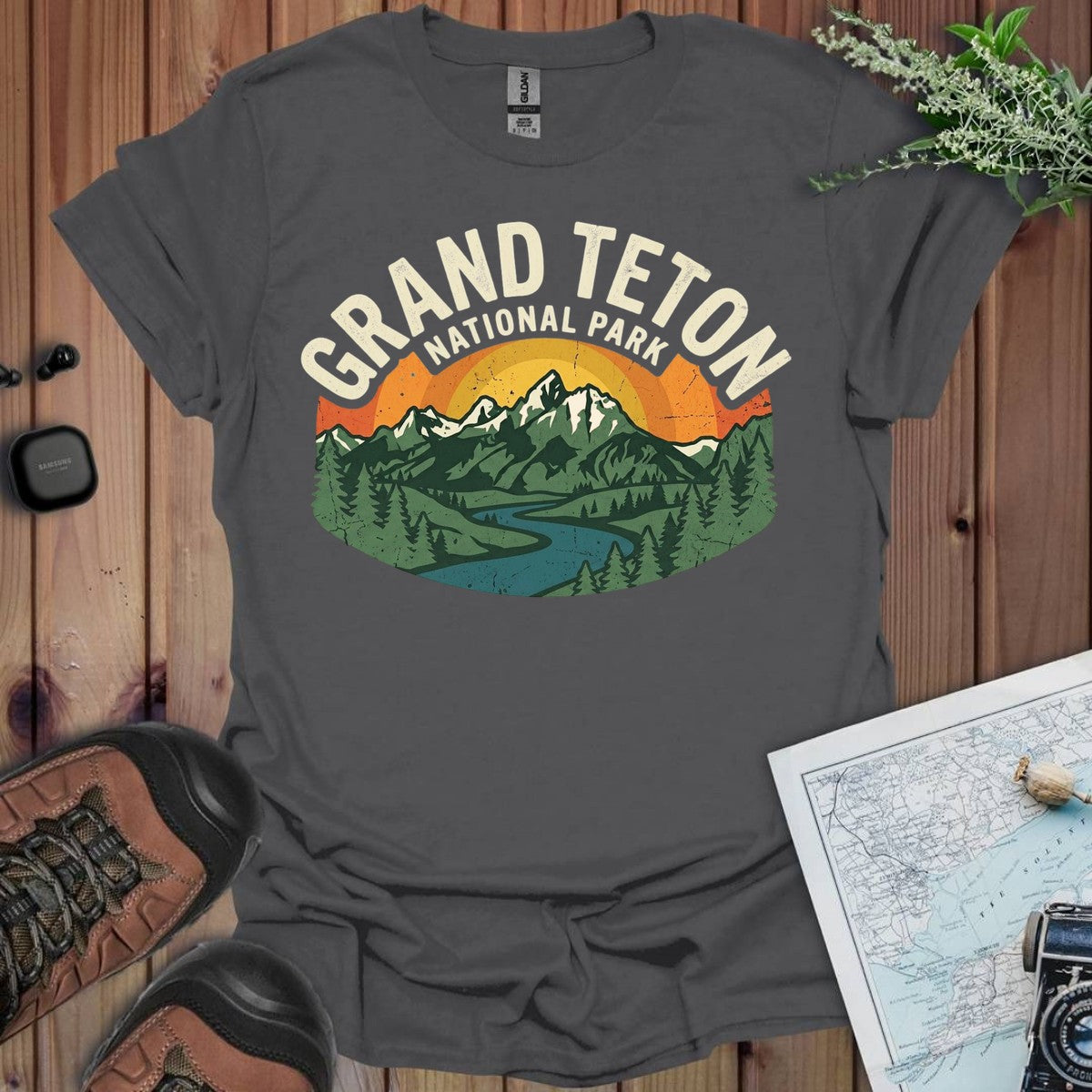 Grand Teton National Park Vintage Graphic T-Shirt in Charcoal