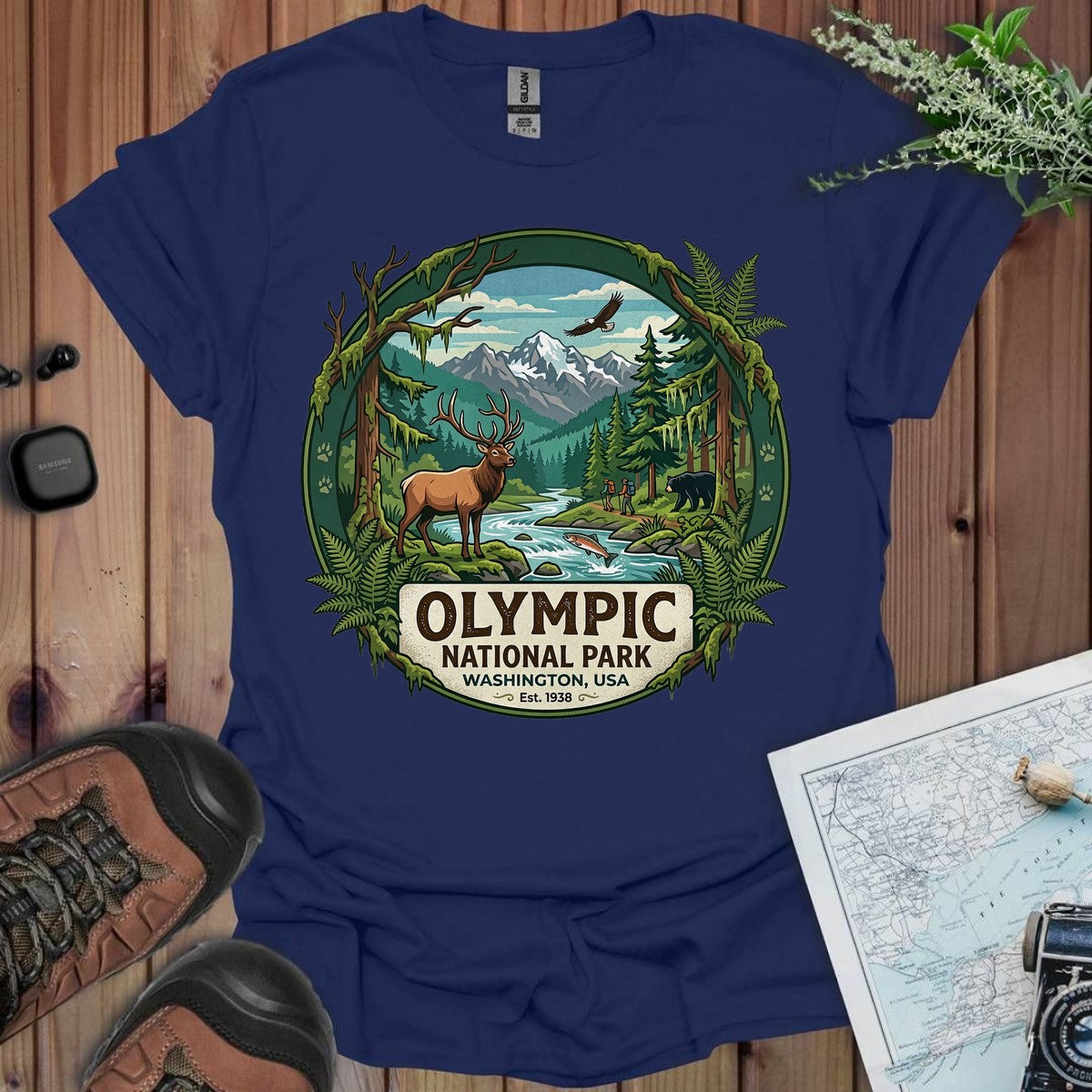 Olympic National Park Emblem Graphic T-shirt in Navy