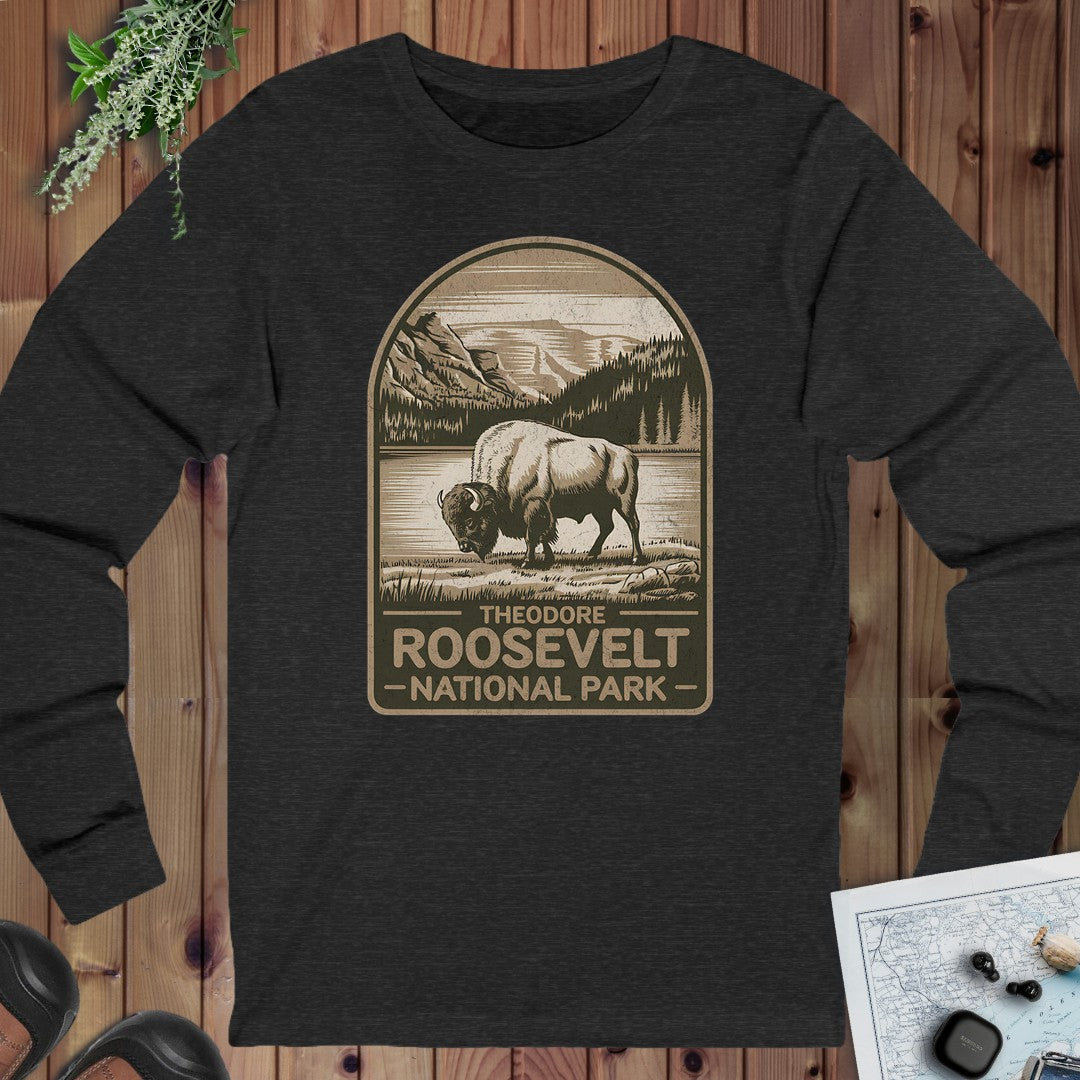 Theodore Roosevelt National Park Rustic Western Buffalo Long Sleeve T-Shirt in Dark Grey Heather