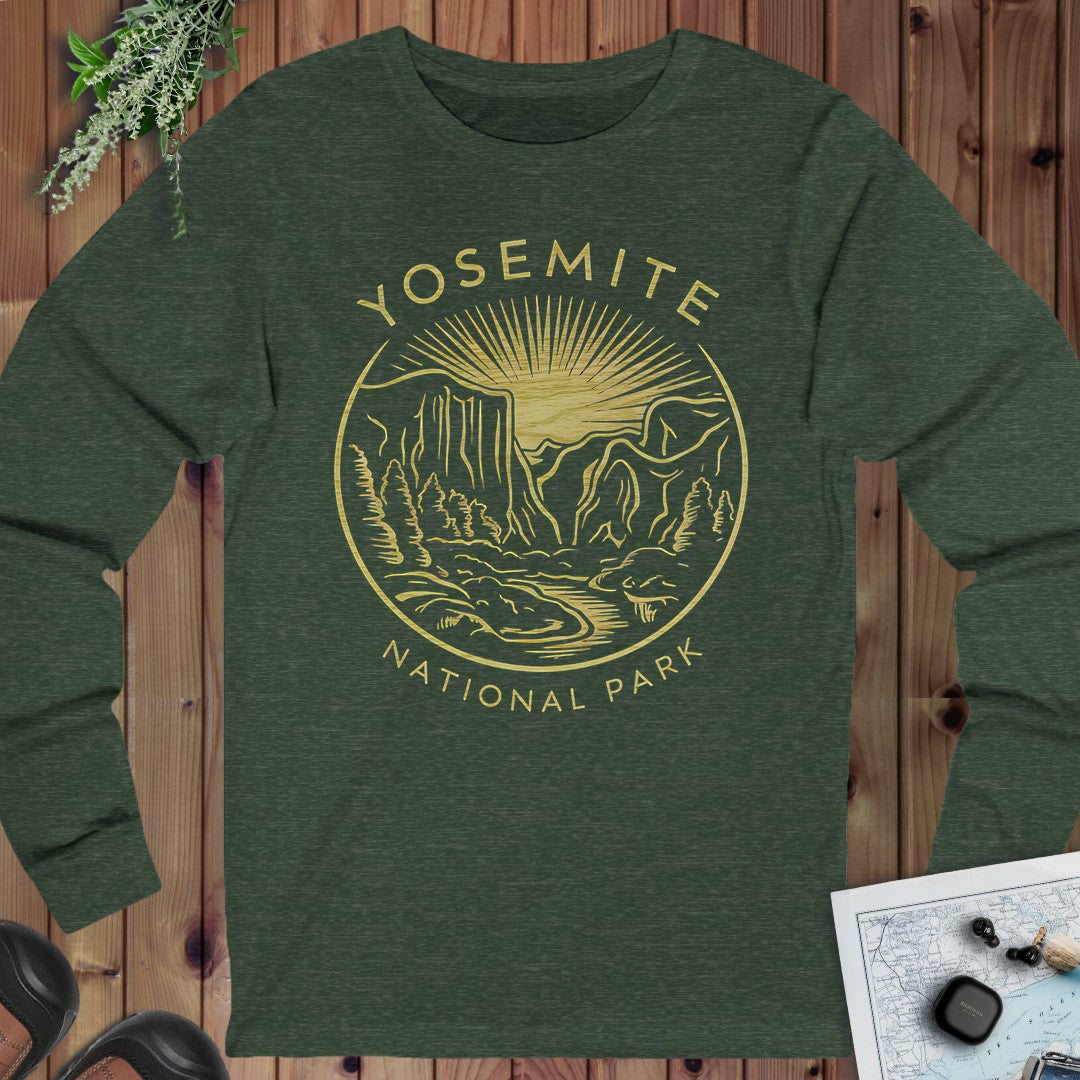 Yosemite National Park Valley Outline Art Long Sleeve T-Shirt in Heather Forest