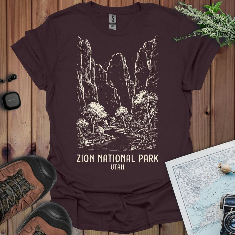 Zion National Park Canyon Outline Graphic T-Shirt in Dark Chocolate