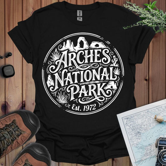 Arches National Park Graphic T-Shirt - Parks ApparelT-Shirt