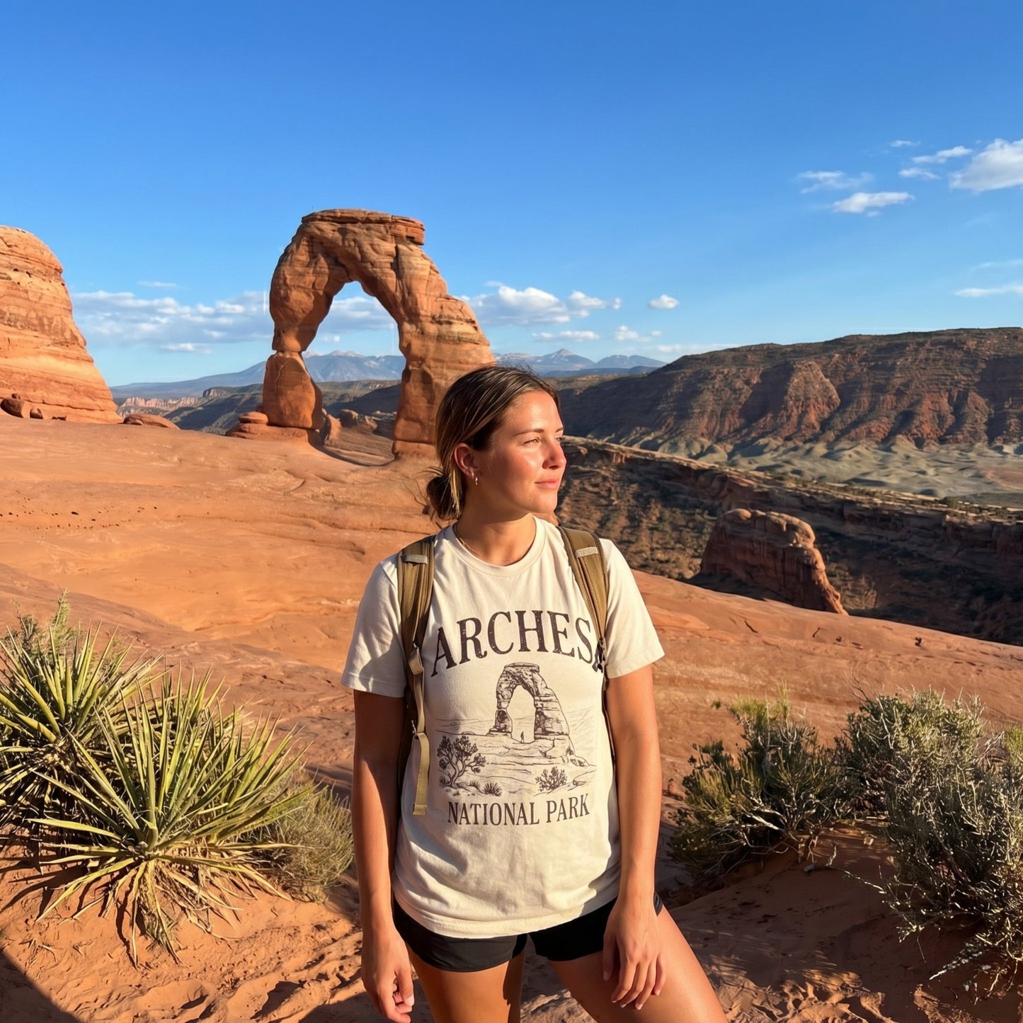 Arches National Park Rustic Graphic T-Shirt - Parks ApparelT-Shirt