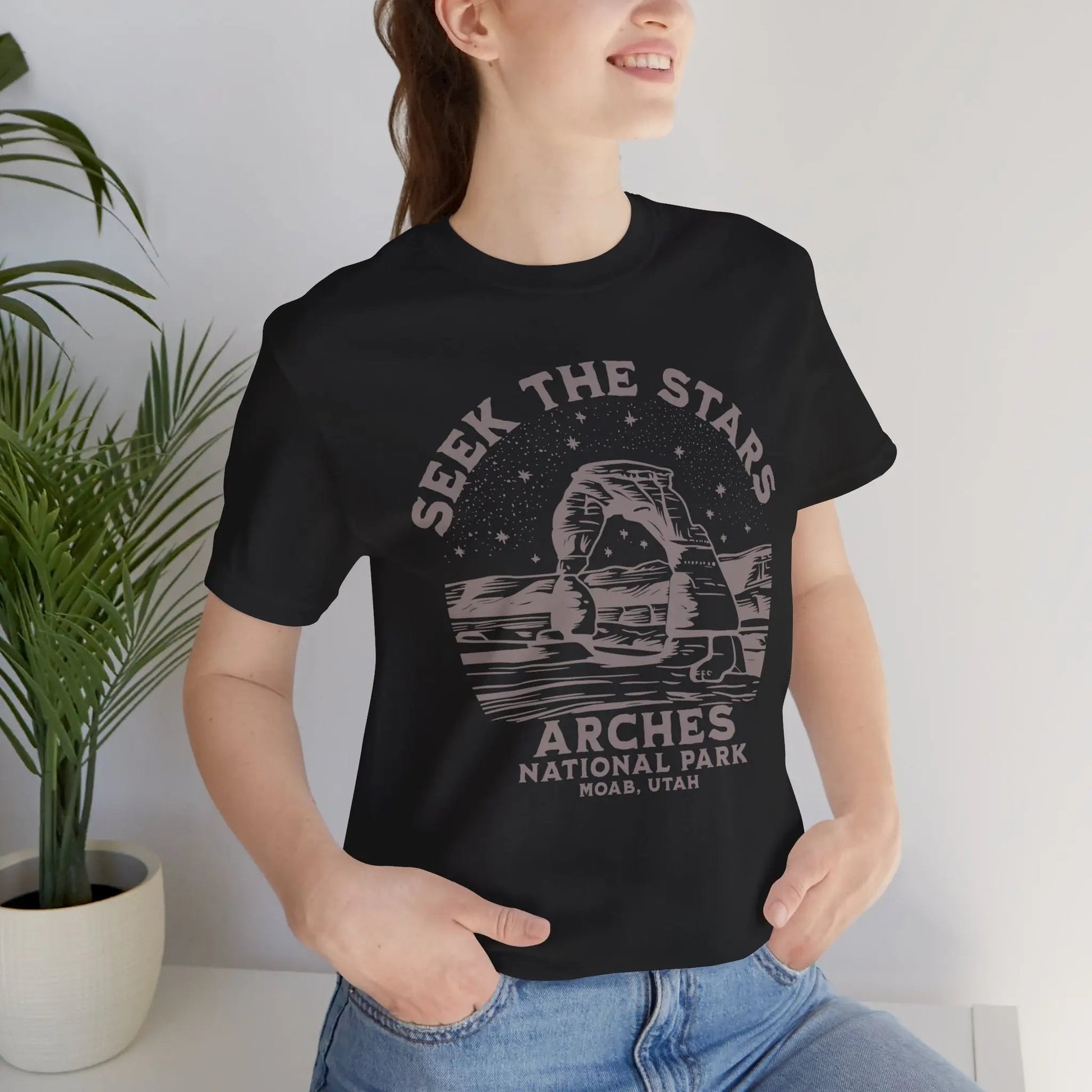 Arches National Park Unisex Fit Short Sleeve Tee Seek The Stars – Parks Apparel