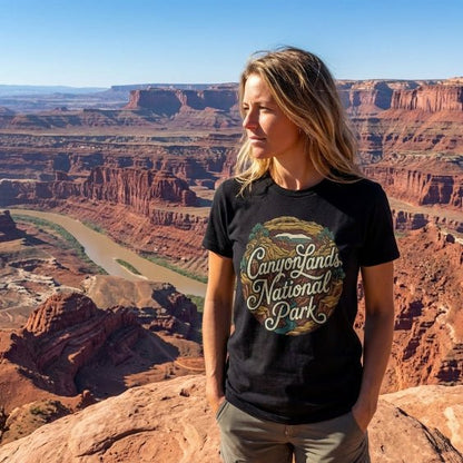 Canyonlands National Park Curved Graphic T-Shirt - Parks ApparelT-Shirt