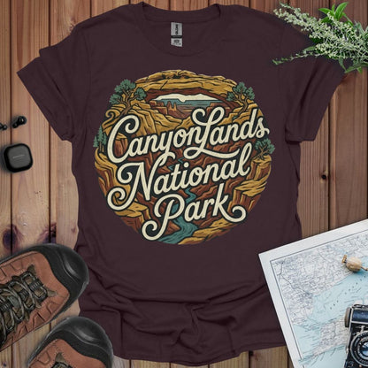 Canyonlands National Park Curved Graphic T-Shirt - Parks ApparelT-Shirt