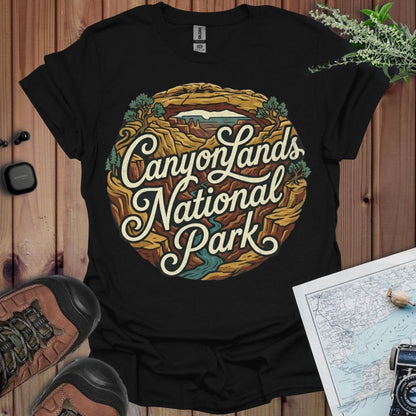 Canyonlands National Park Curved Graphic T-Shirt - Parks ApparelT-Shirt