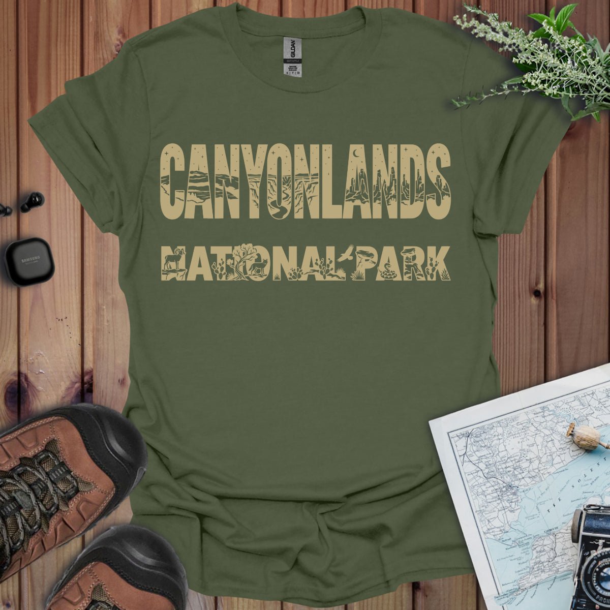 Canyonlands National Park Silhouette T-Shirt - Parks ApparelT-Shirt