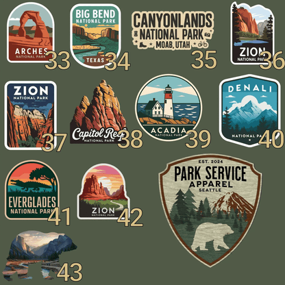 Personalized national parks sticker style 32 oz insulated water bottle tumbler showing design detail or product variation