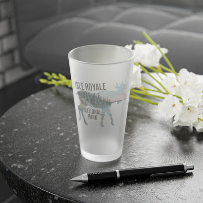 Isle Royale National Park moose frosted pint glass design detail or product variation