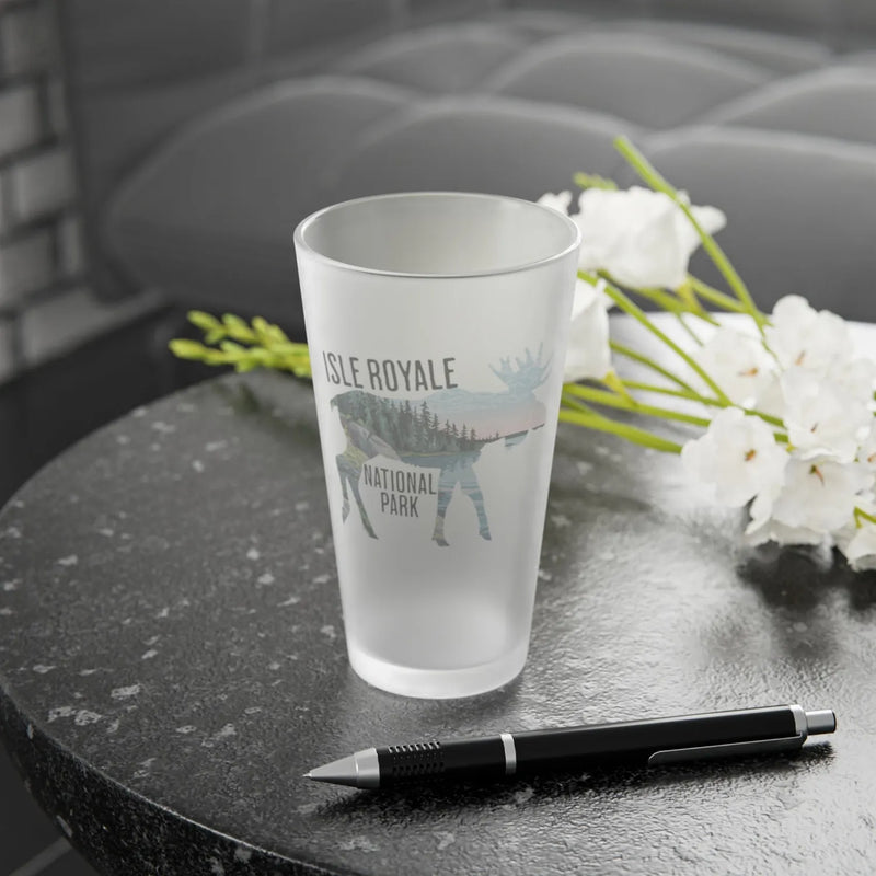 Isle Royale National Park moose frosted pint glass design detail or product variation