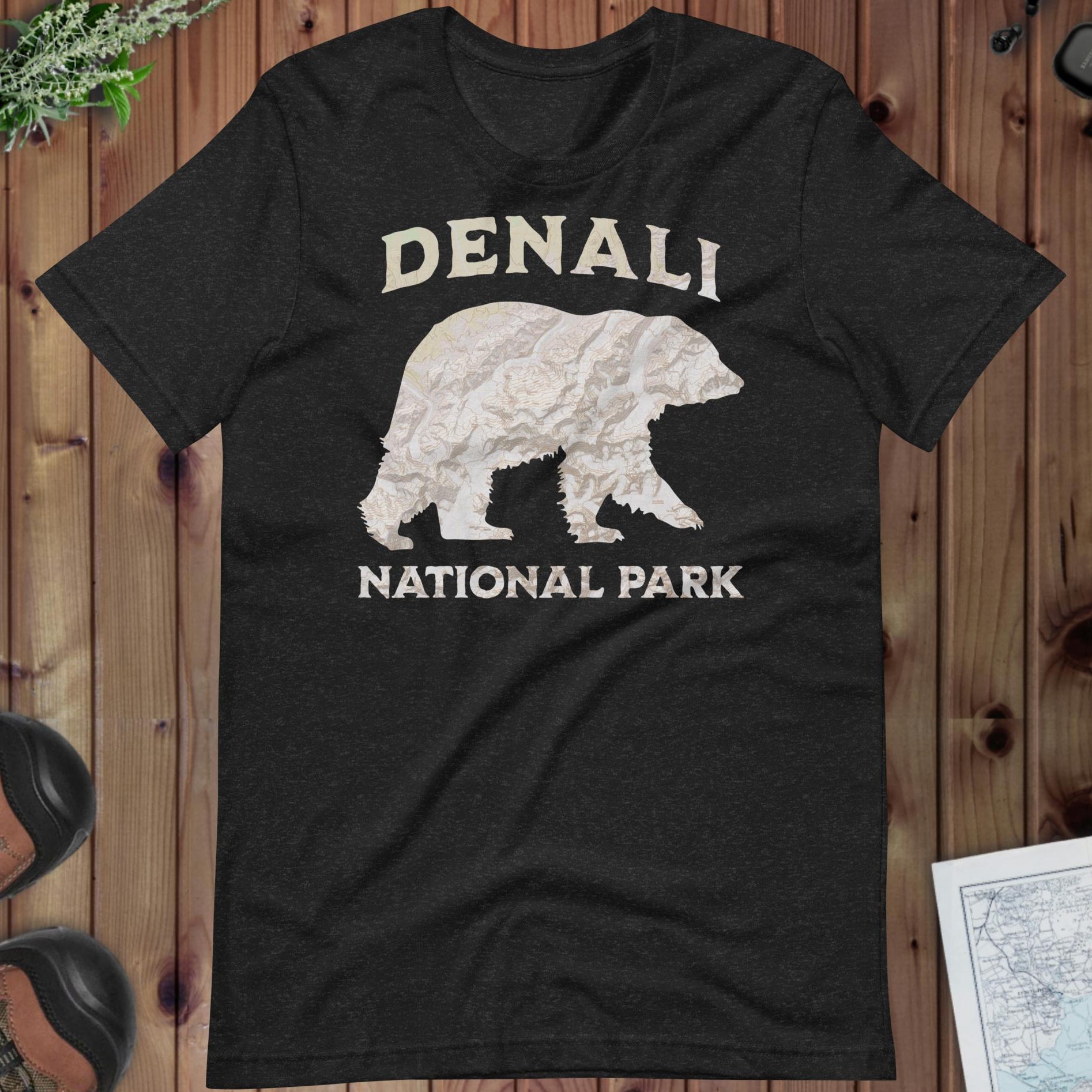 Denali Bear Topo T-shirt T-Shirt Park Service Apparel Black Heather XS