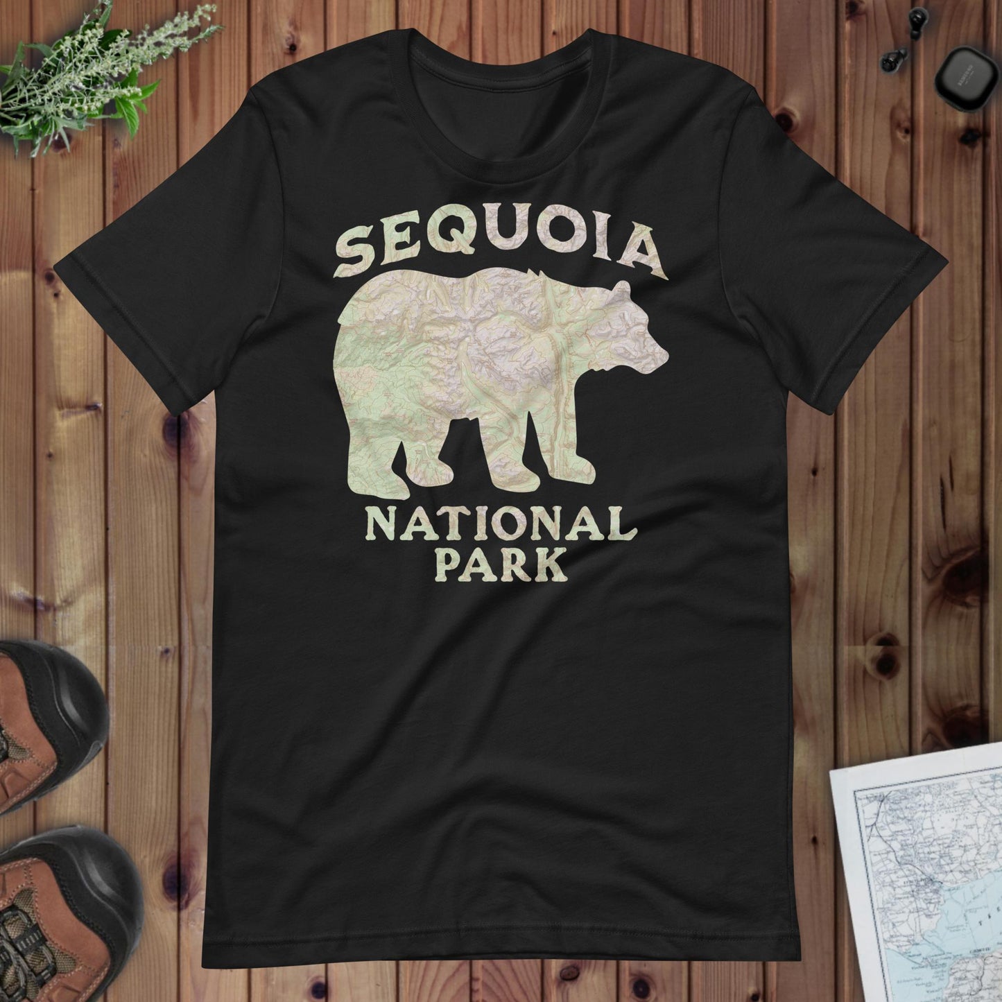 Sequoia Black Bear Topo T-shirt T-Shirt Park Service Apparel Vintage Black XS
