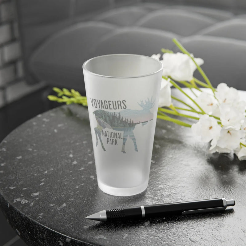 Voyageurs National Park moose frosted pint glass design detail or product variation