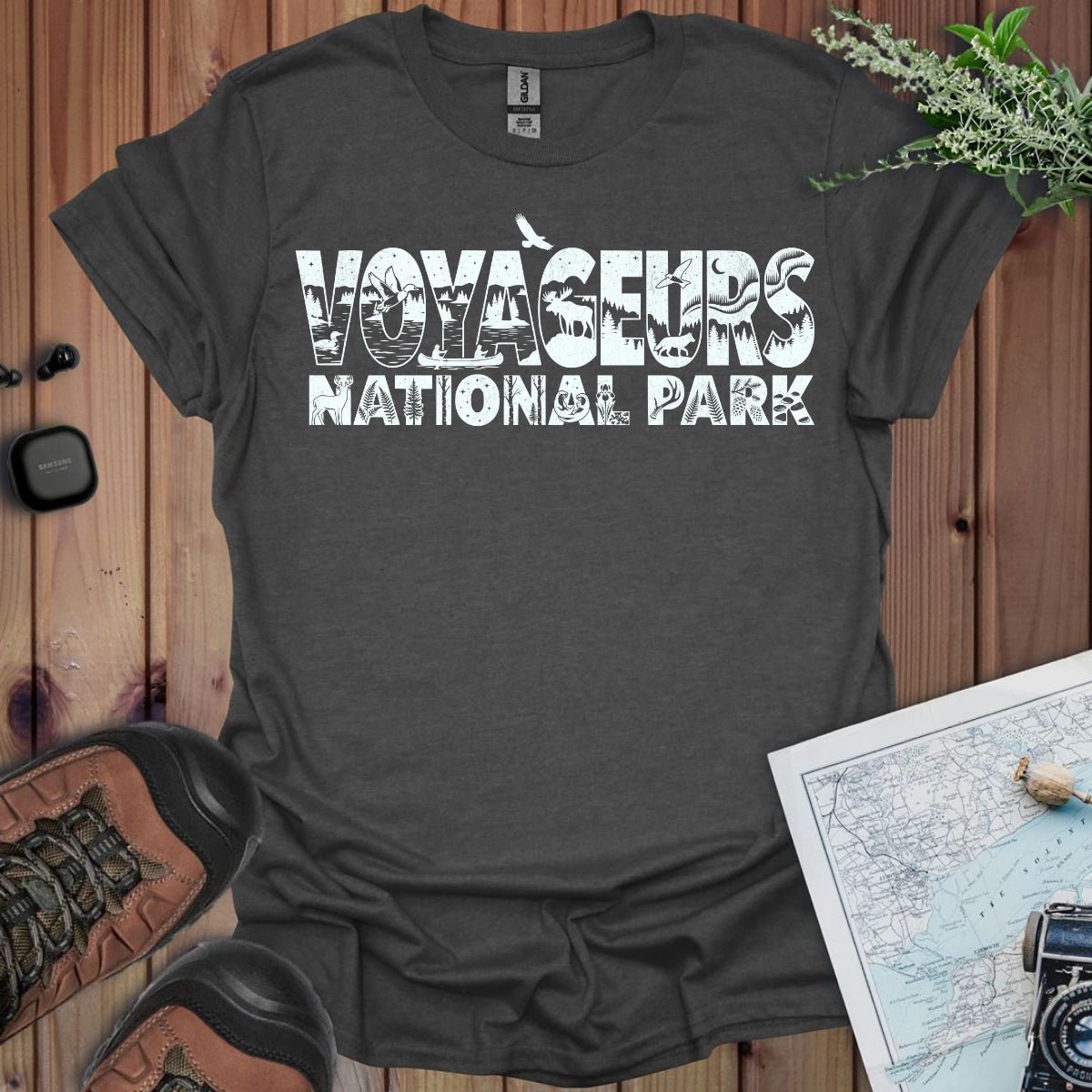 Voyageurs National Park Silhouette Graphic T-Shirt - Parks ApparelT-Shirt