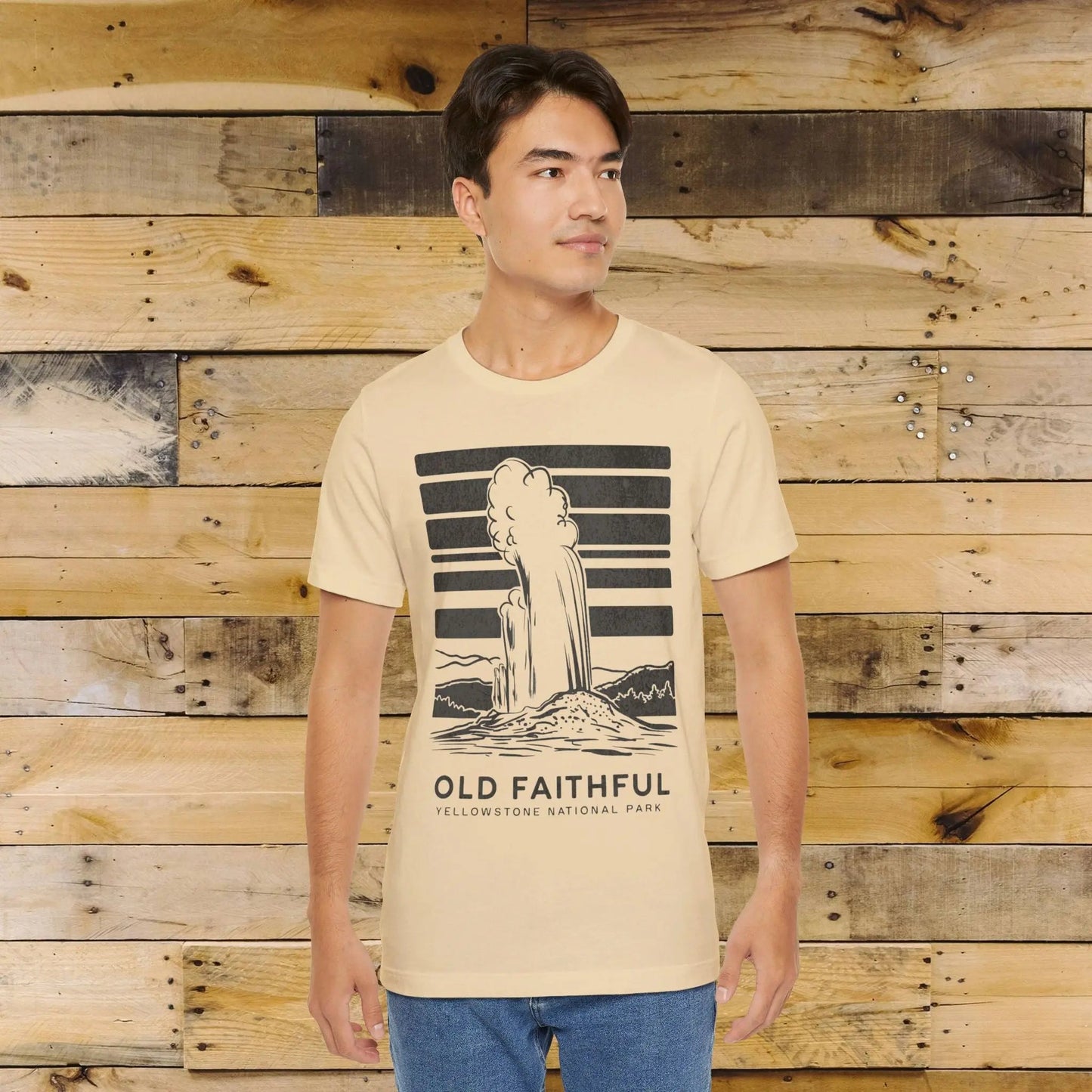 Yellowstone National Park T-Shirt Faithful Geyser - Parks ApparelT-Shirt